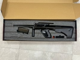 Airsoftová zbraň AUG A2 SW-020B - policejni model, čierny - POŠKODENÁ [Snow Wolf]