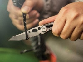 Vreckový nôž Skeletool® KBx - zelený [Leatherman]